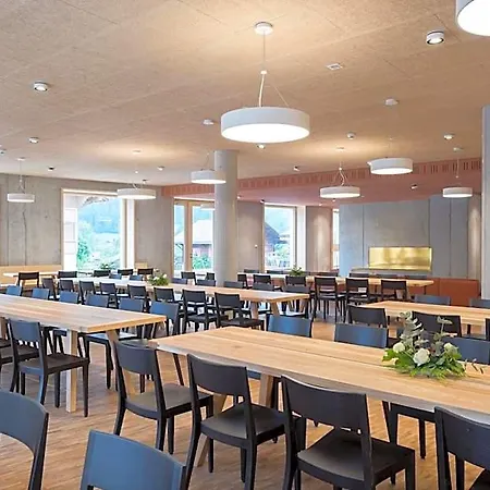 Otel Gstaad Youth Saanen