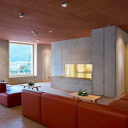 Otel Gstaad Youth