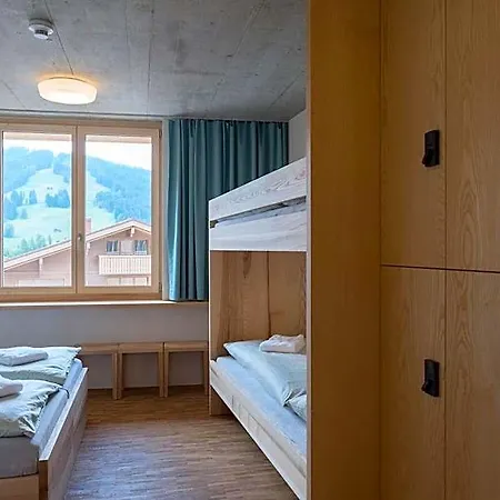 Otel Gstaad Youth Saanen